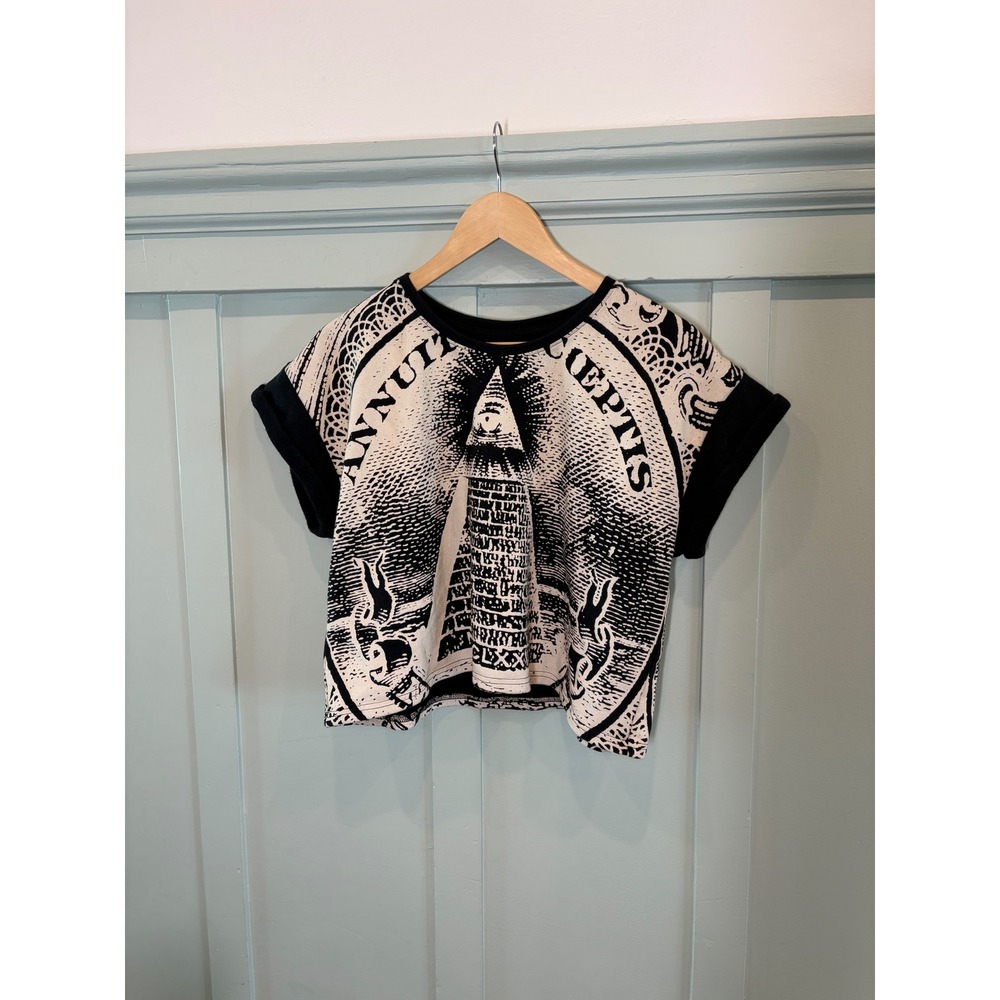 BLVCK Black Scale Illuminati Pyramid Crop Sweatshirt XS Oversized Graphic